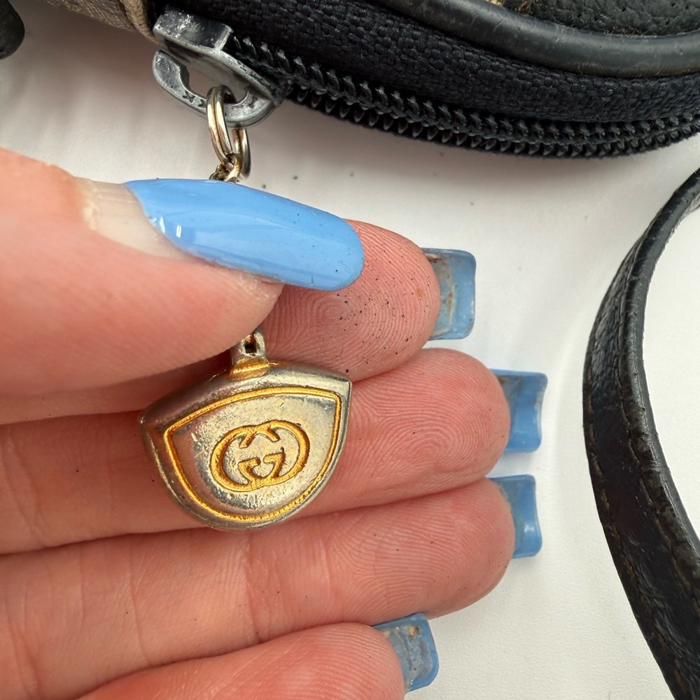 Gucci Gray Monogram Crossbody with Navy Trim - Picture 13 of 13